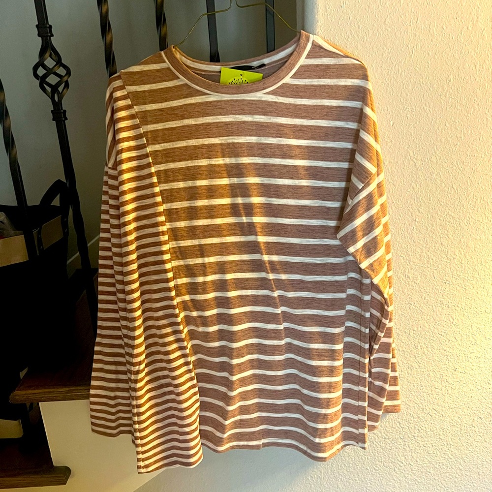 NWT Doe and Rae blouse